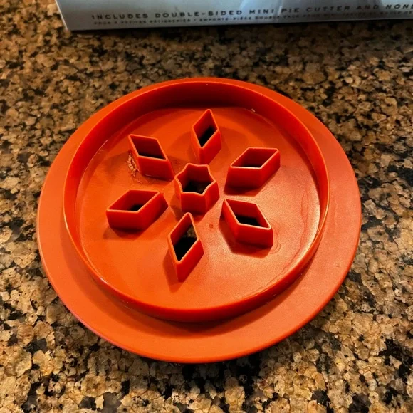 Williams Sonoma Mini Pie Baking Set with Cookbook - Picture 7 of 7